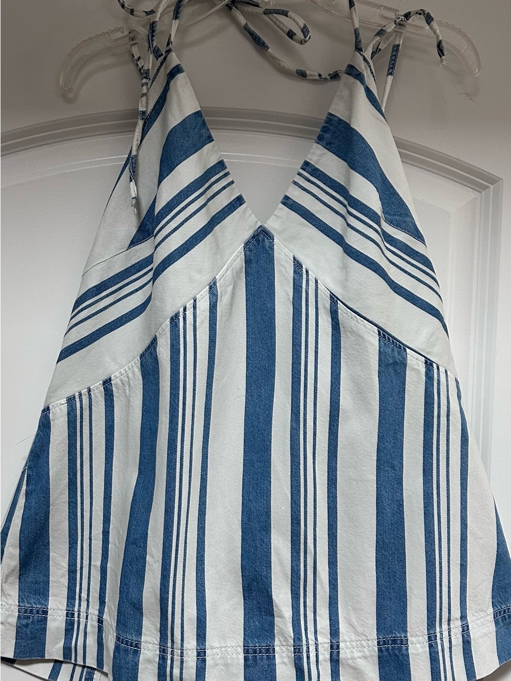 Universal Thread Sz M Striped Denim Halter Tank Top Navy Sleeveless With Straps